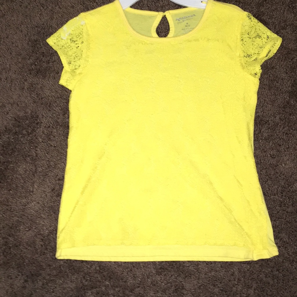 Yellow summer shirt with Lacey pattern
